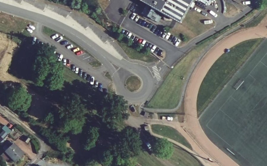 Vue aérienne du Rond-point anonyme n°742682180