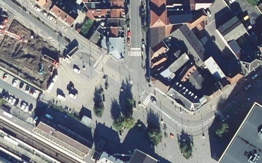 Vue aérienne du Rond-point anonyme n°743108937