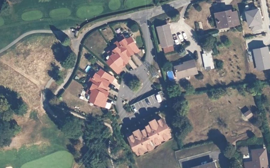 Vue aérienne du Rond-point anonyme n°744873425
