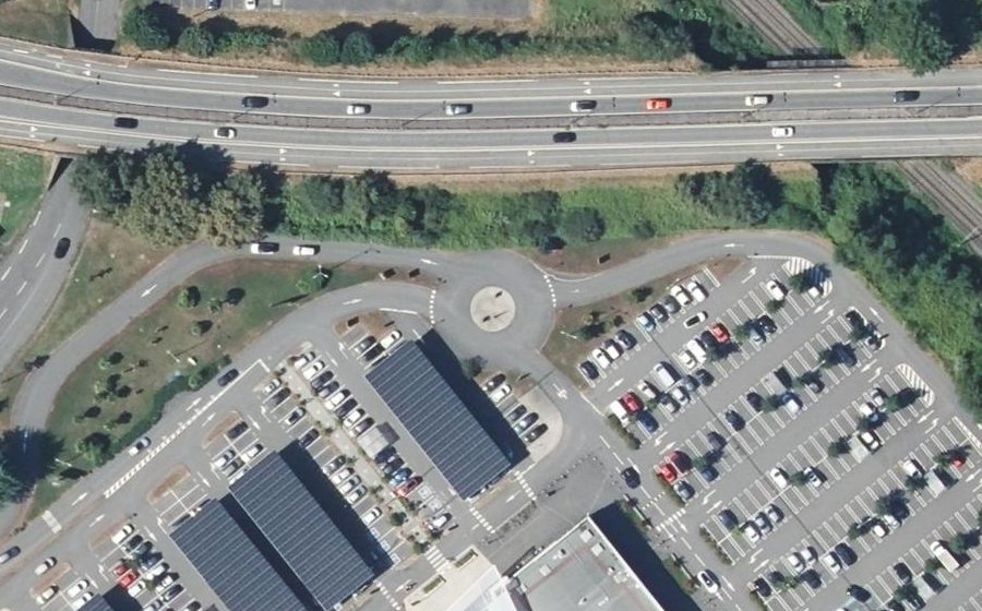 Vue aérienne du Rond-point anonyme n°745392560