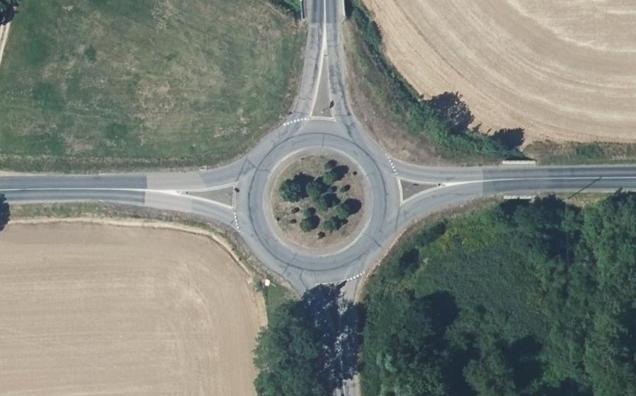 Vue aérienne du Rond-point anonyme n°74719021