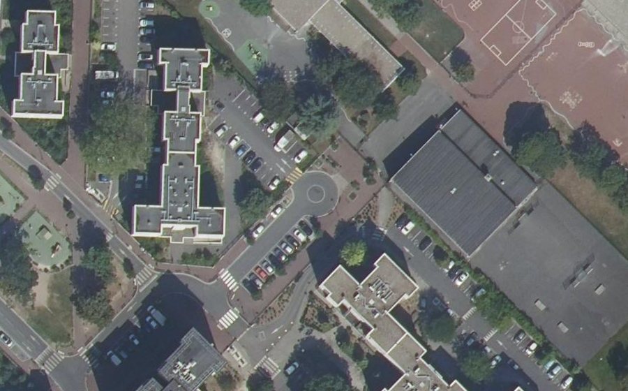 Vue aérienne du Rond-point anonyme n°747511676