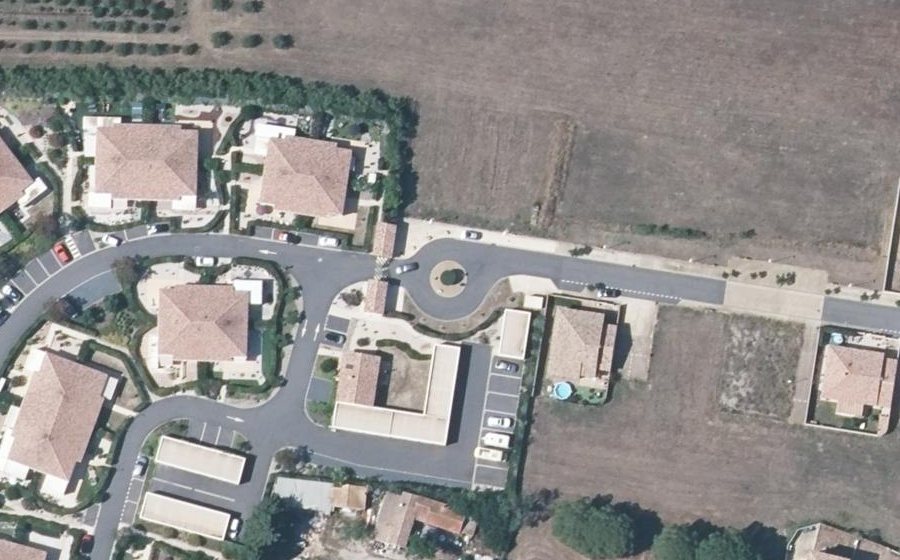 Vue aérienne du Rond-point anonyme n°749602218