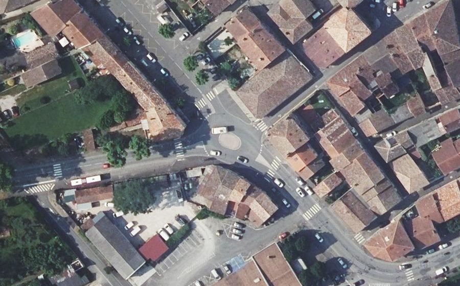 Vue aérienne du Rond-point anonyme n°750793571