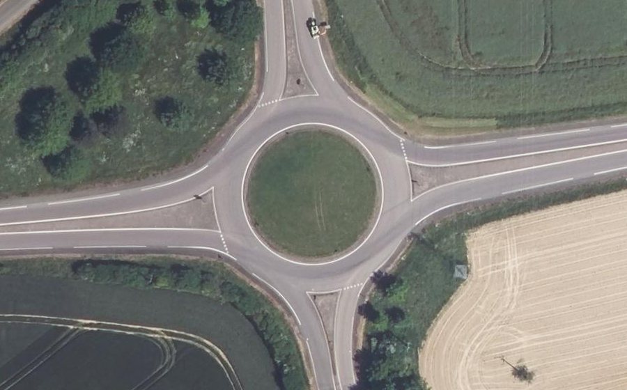 Vue aérienne du Rond-point anonyme n°75091007