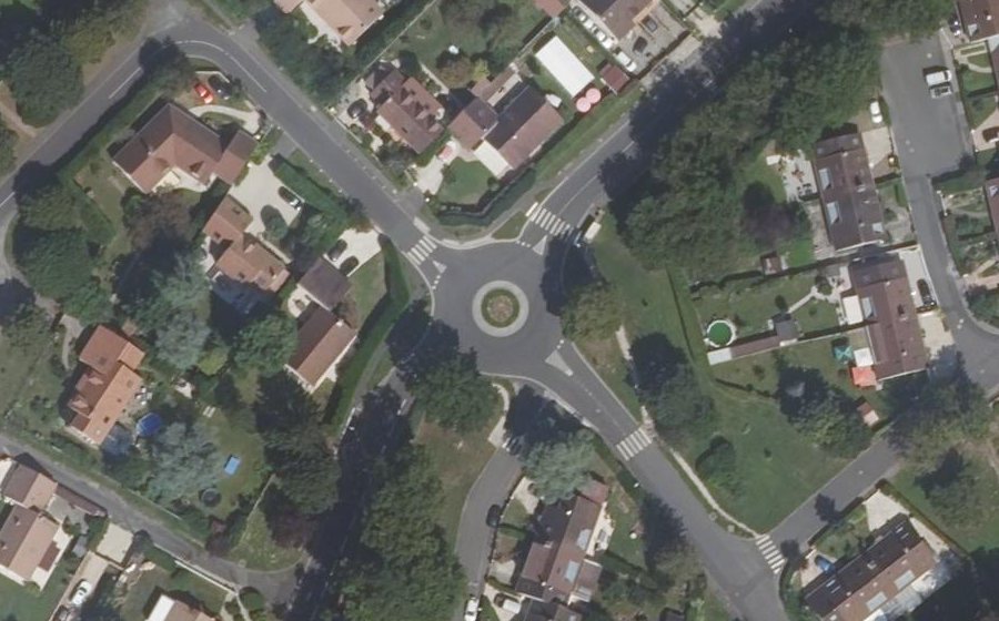 Vue aérienne du Rond-point anonyme n°75096186