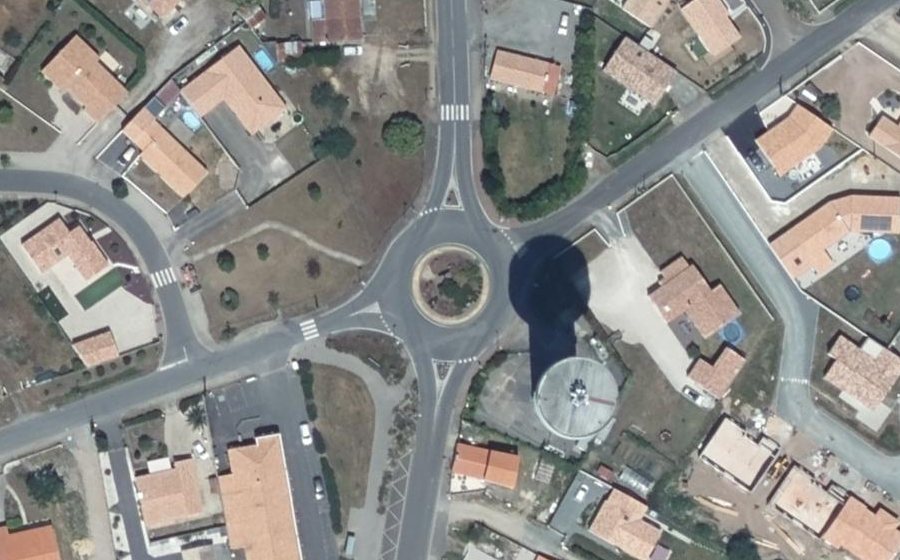 Vue aérienne du Rond-point anonyme n°75100281