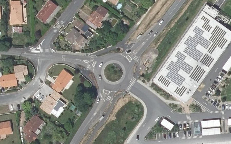 Vue aérienne du Rond-point anonyme n°752311039
