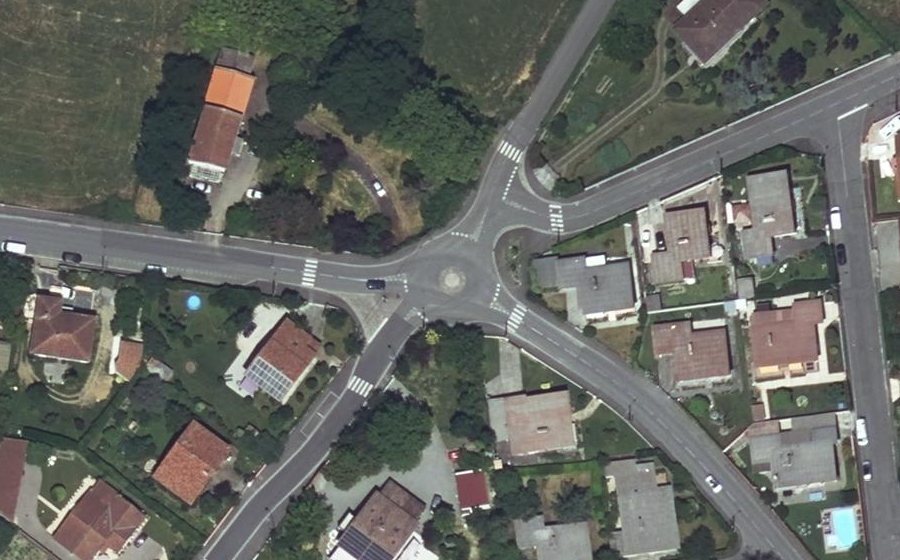 Vue aérienne du Rond-point anonyme n°753128861