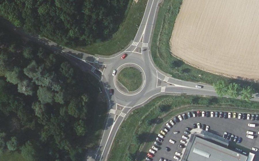 Vue aérienne du Rond-point anonyme n°753544929