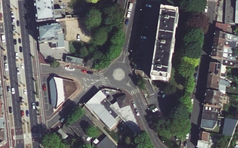 Vue aérienne du Rond-point anonyme n°753545202