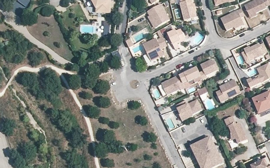 Vue aérienne du Rond-point anonyme n°753594105