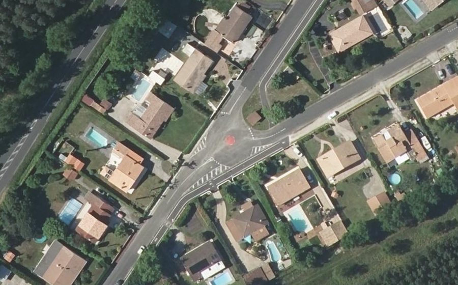 Vue aérienne du Rond-point anonyme n°753706511
