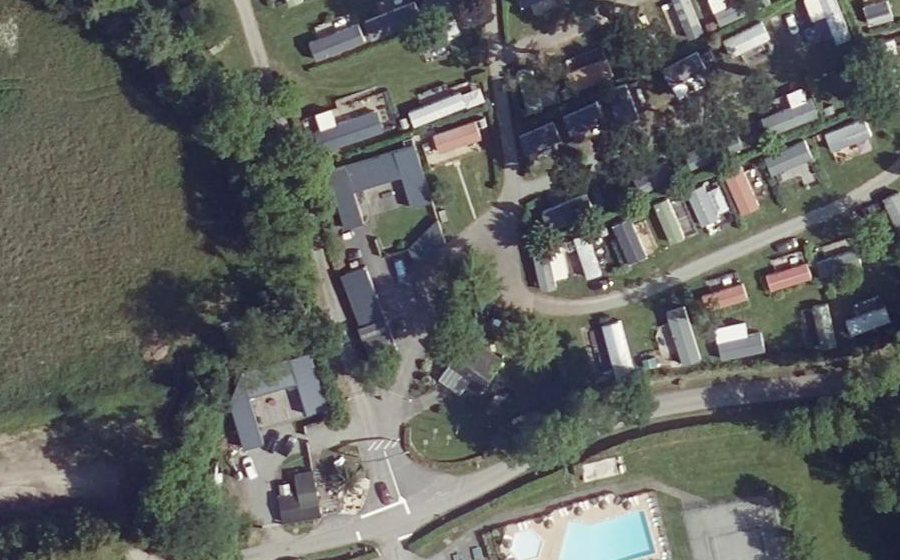Vue aérienne du Rond-point anonyme n°75392440