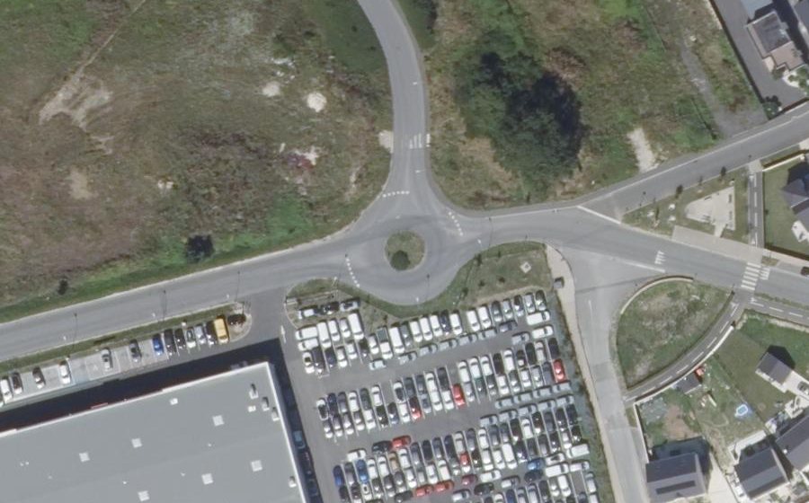 Vue aérienne du Rond-point anonyme n°754025937