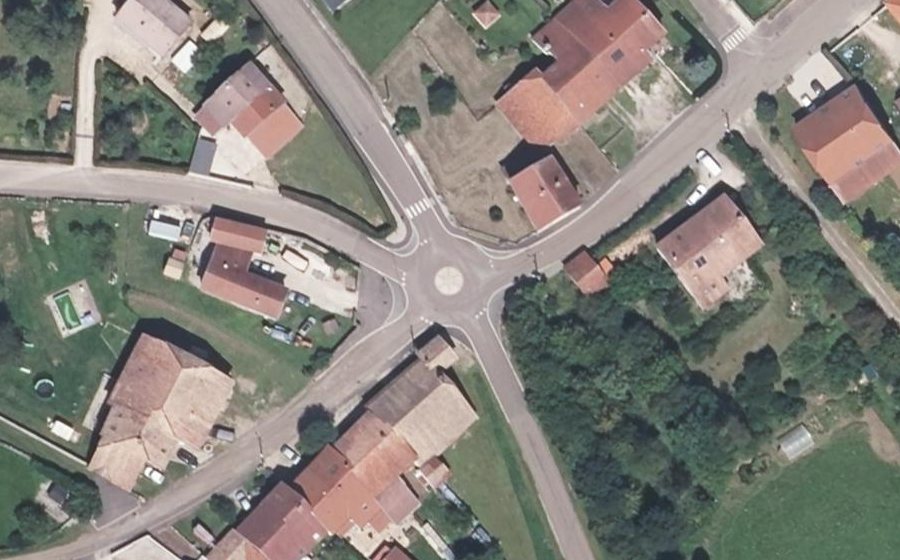 Vue aérienne du Rond-point anonyme n°754251184