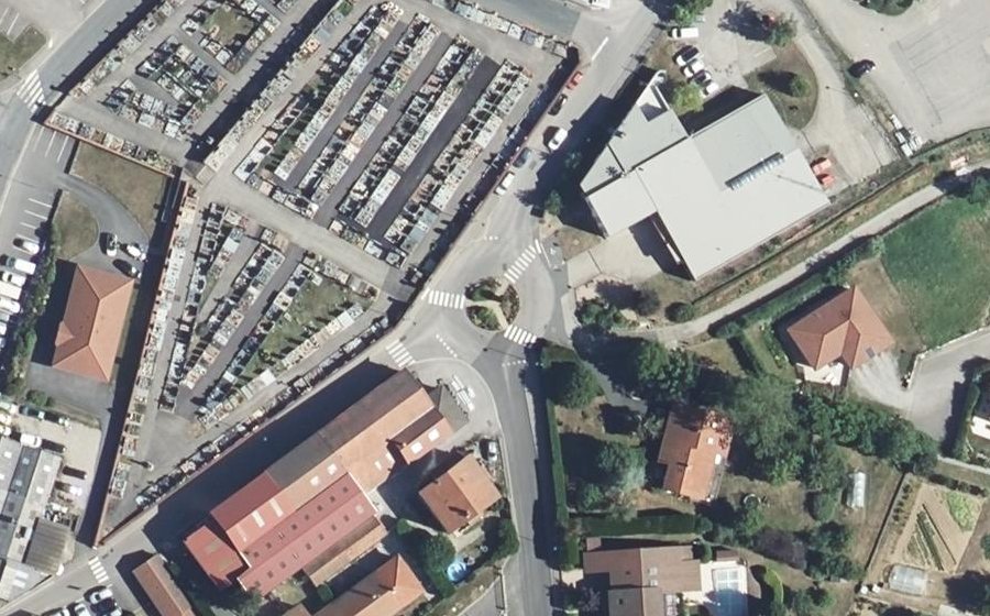 Vue aérienne du Rond-point anonyme n°754989839
