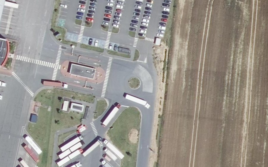 Vue aérienne du Rond-point anonyme n°755510573