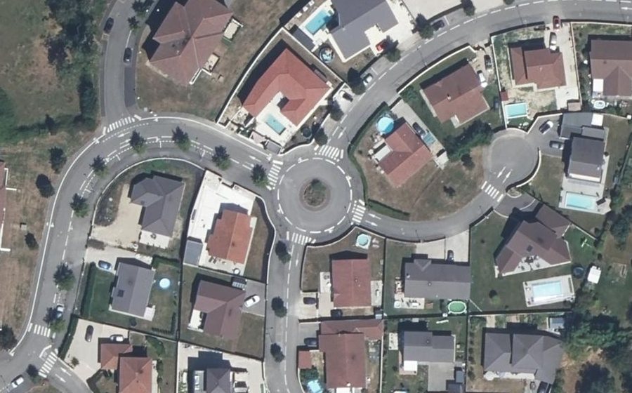 Vue aérienne du Rond-point anonyme n°756105927