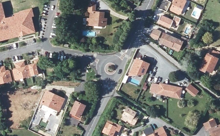 Vue aérienne du Rond-point anonyme n°756209792