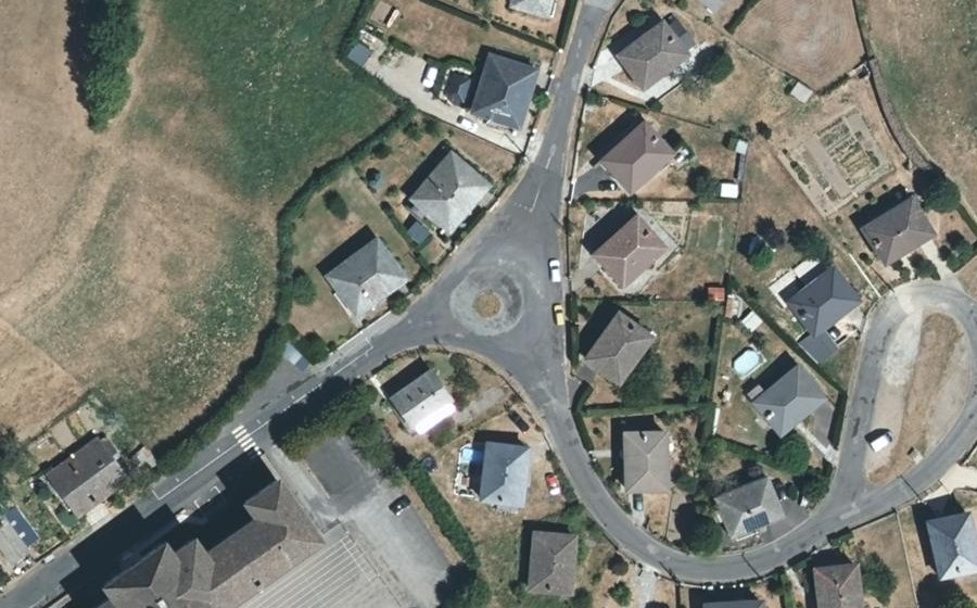 Vue aérienne du Rond-point anonyme n°756393369