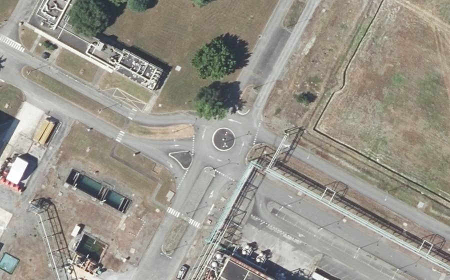 Vue aérienne du Rond-point anonyme n°756877889