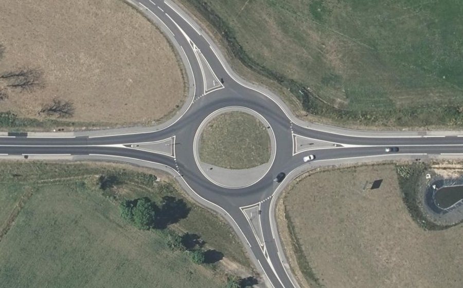 Vue aérienne du Rond-point anonyme n°757087896