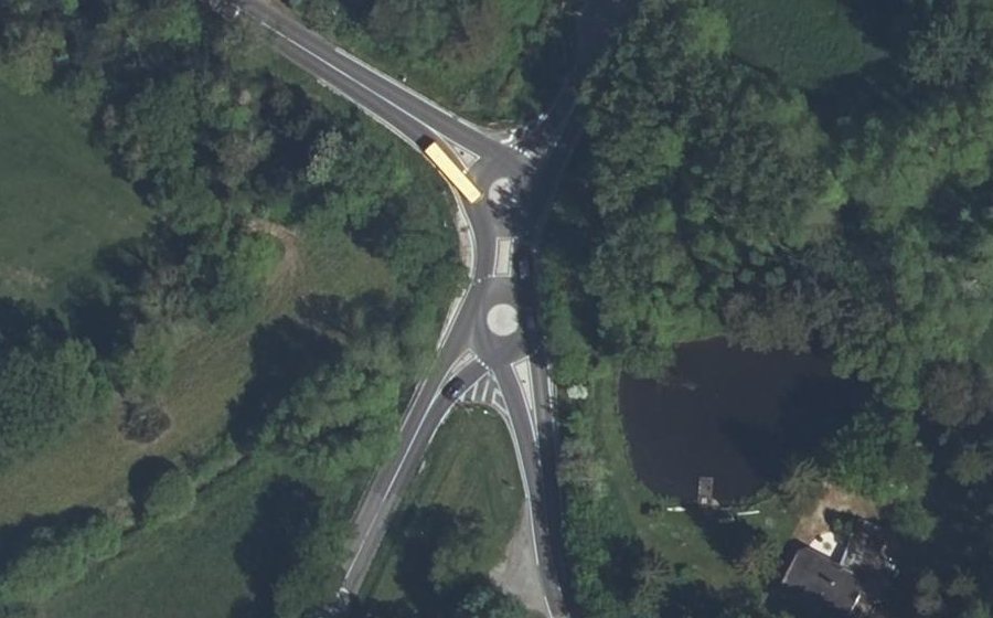Vue aérienne du Rond-point anonyme n°757247863