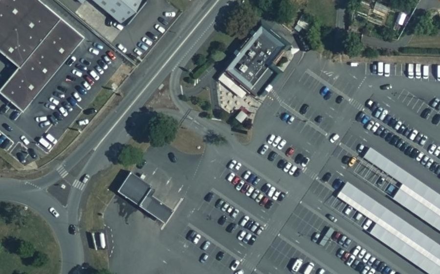 Vue aérienne du Rond-point anonyme n°757310421