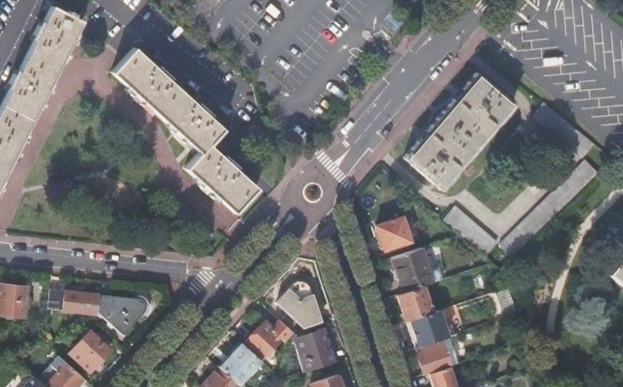 Vue aérienne du Rond-point anonyme n°757313581