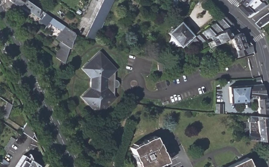 Vue aérienne du Rond-point anonyme n°757522638