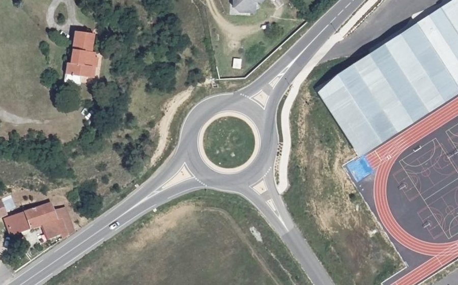 Vue aérienne du Rond-point anonyme n°757540996