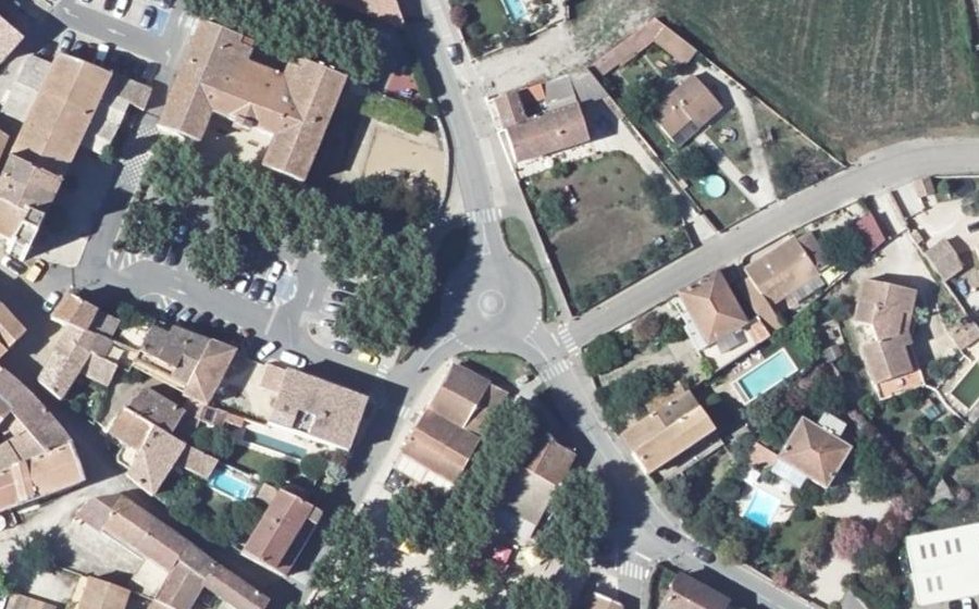 Vue aérienne du Rond-point anonyme n°759021839