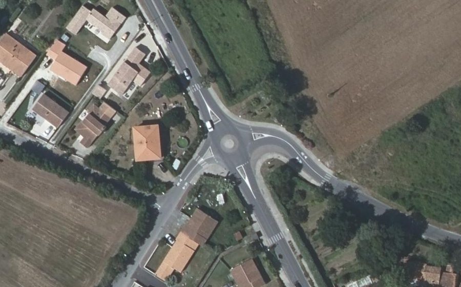 Vue aérienne du Rond-point anonyme n°759104721