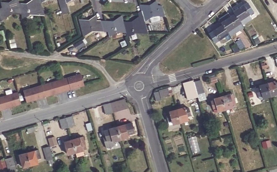 Vue aérienne du Rond-point anonyme n°760152231