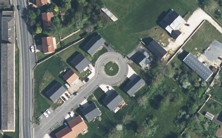 Vue aérienne du Rond-point anonyme n°760790339