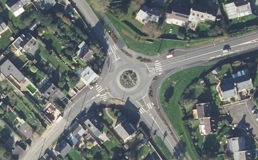 Vue aérienne du Rond-point anonyme n°760803732