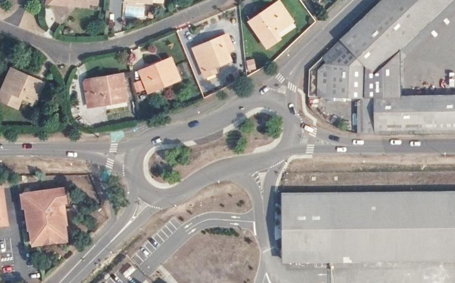 Vue aérienne du Rond-point anonyme n°761701947
