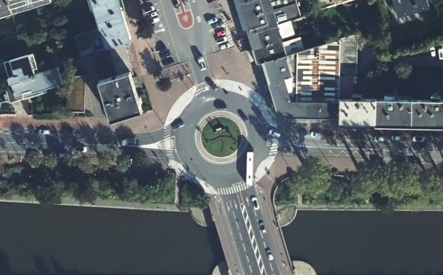 Vue aérienne du Rond-point anonyme n°761866007
