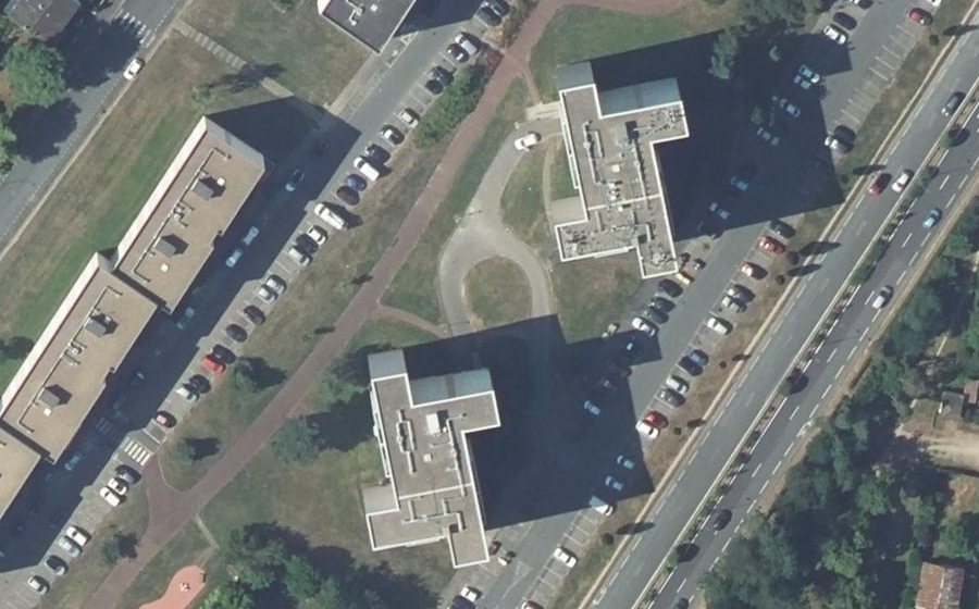 Vue aérienne du Rond-point anonyme n°763416292