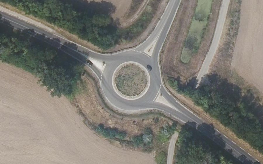 Vue aérienne du Rond-point anonyme n°765833086