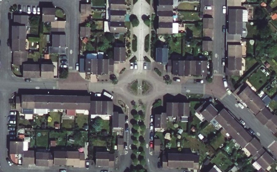 Vue aérienne du Rond-point anonyme n°76660742