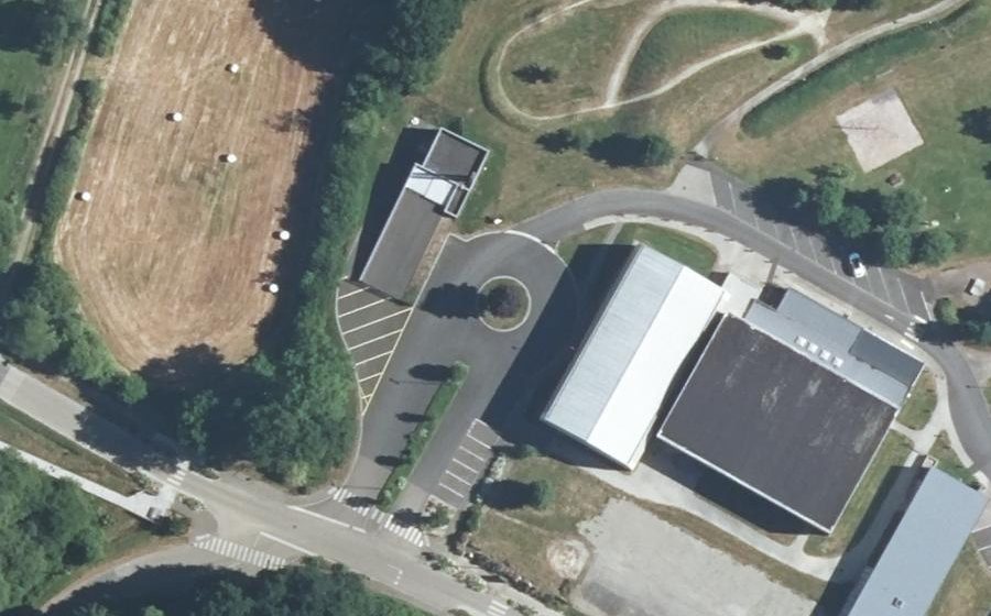 Vue aérienne du Rond-point anonyme n°767437020