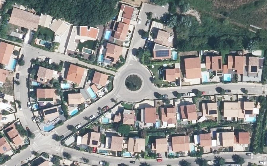 Vue aérienne du Rond-point anonyme n°767918002