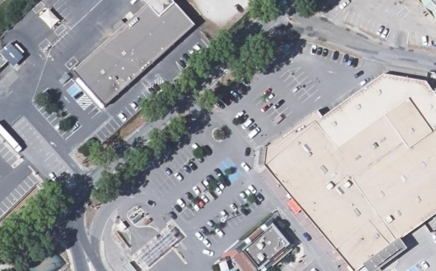 Vue aérienne du Rond-point anonyme n°769979453