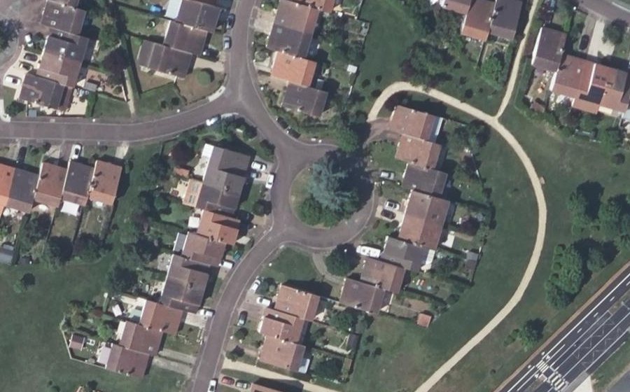 Vue aérienne du Rond-point anonyme n°77056987