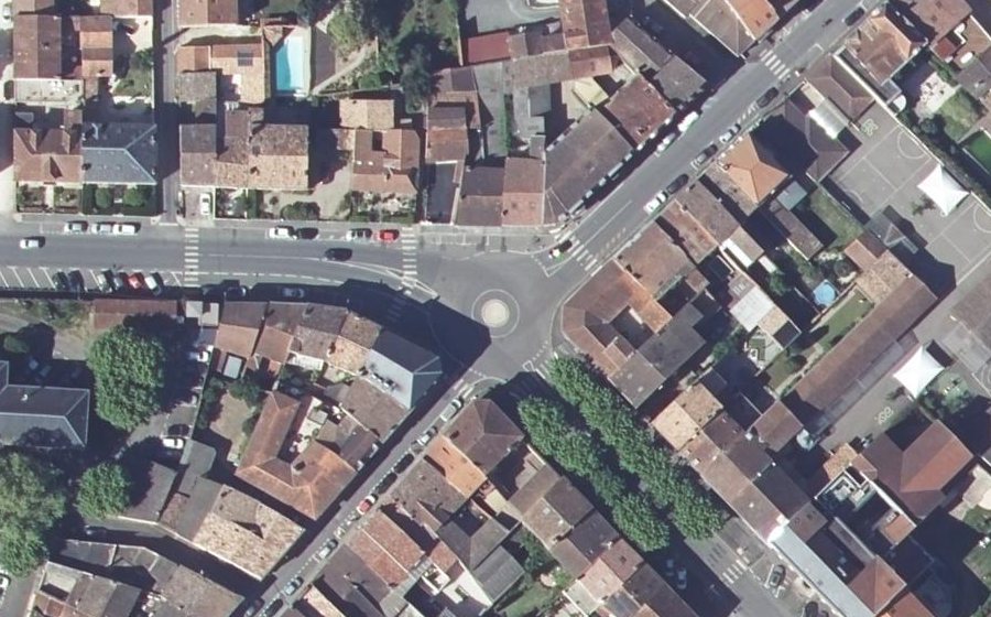 Vue aérienne du Rond-point anonyme n°771091796