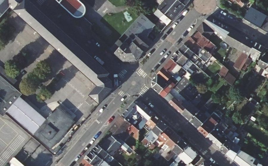 Vue aérienne du Rond-point anonyme n°77113310