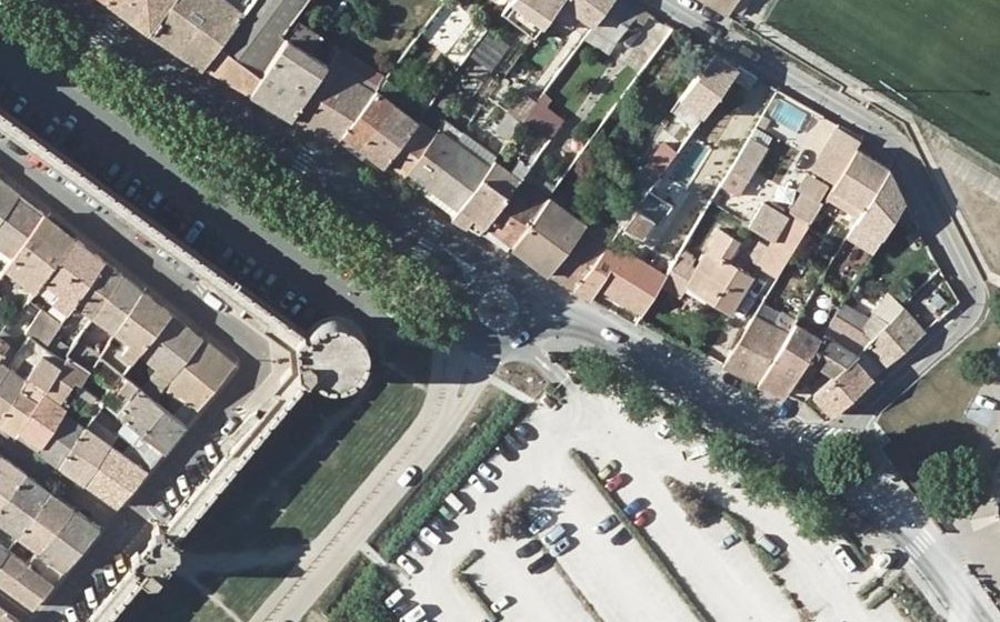 Vue aérienne du Rond-point anonyme n°77128485