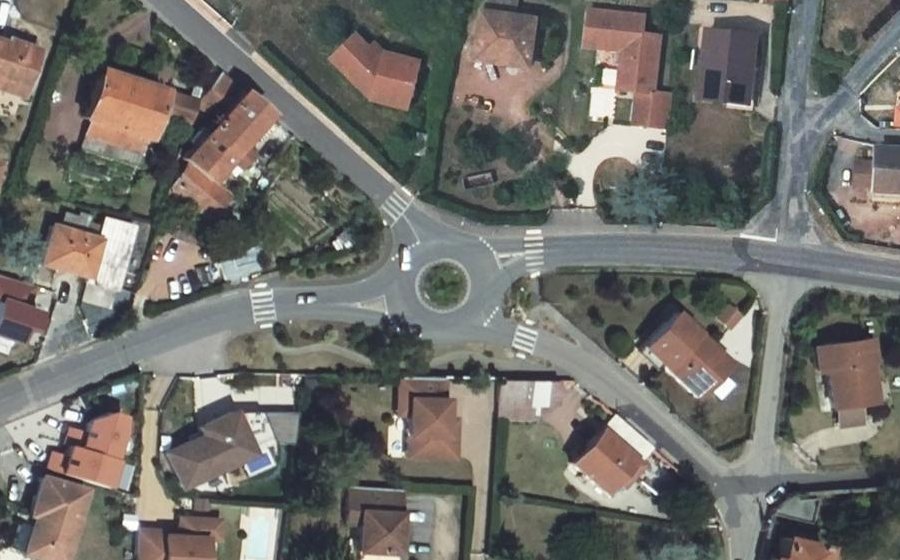 Vue aérienne du Rond-point anonyme n°771939698